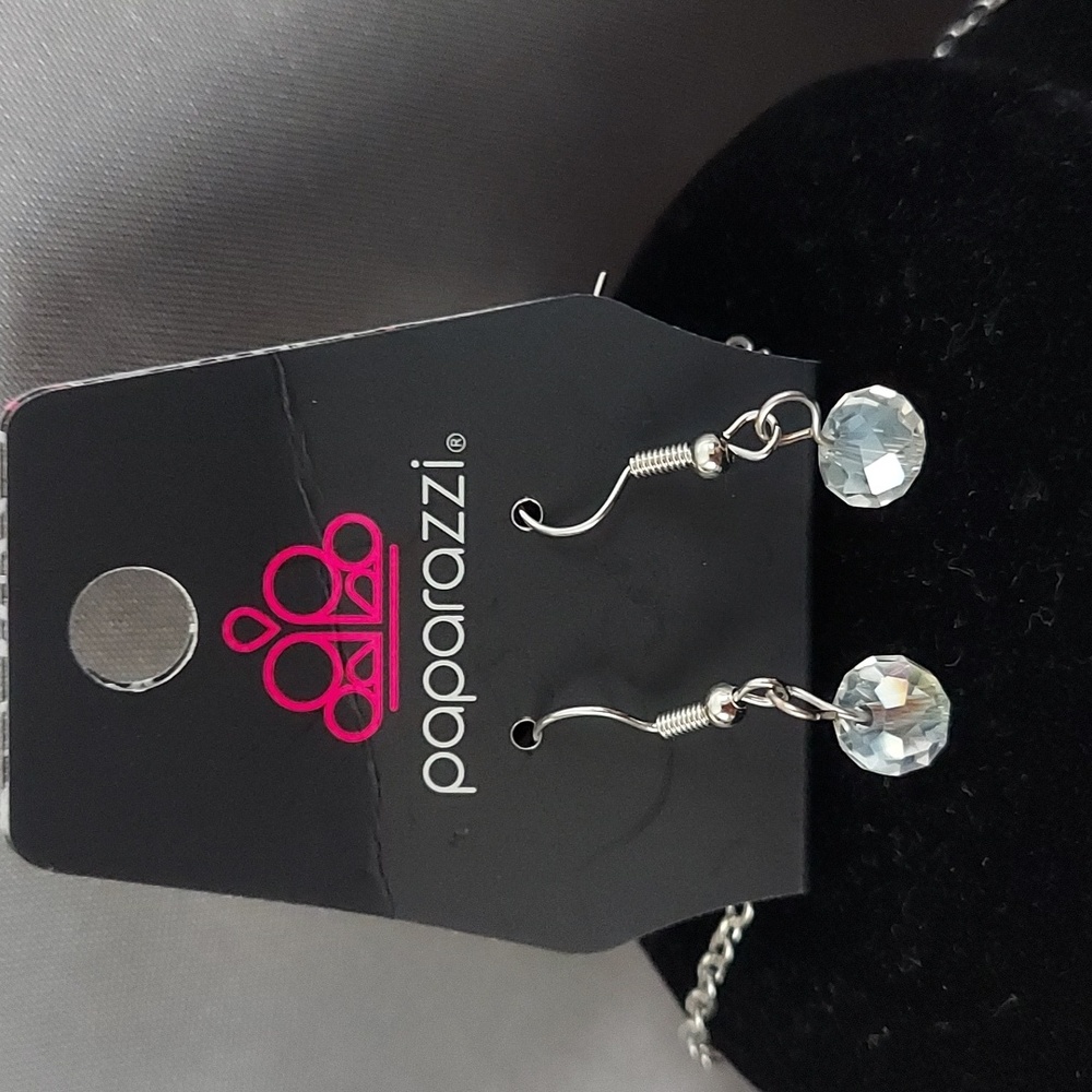 Jewelry Set - Picture 3 of 6